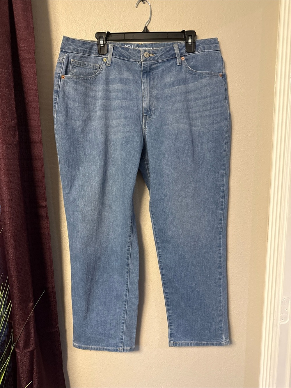 B5/2 No Boundaries Denon Blue Jeans Size 15 35/27